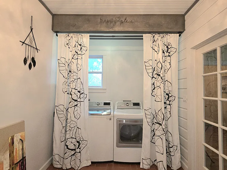 107 E Duke St — Photo 10