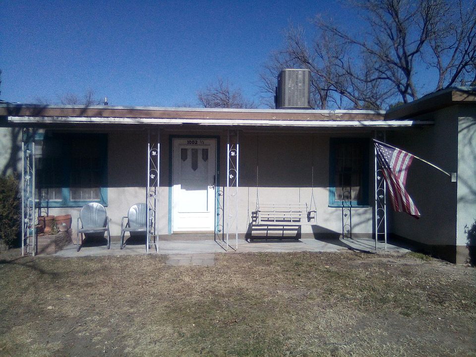 1st image of 1002 1/2 N Edwards St