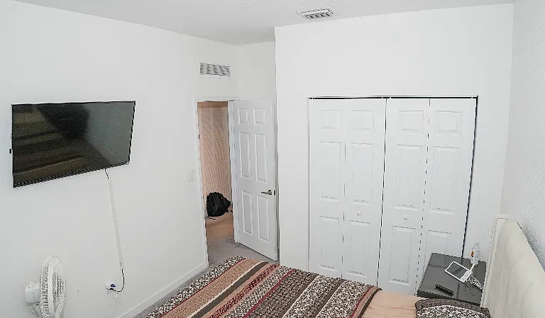 3436 W 110th St — Photo 2