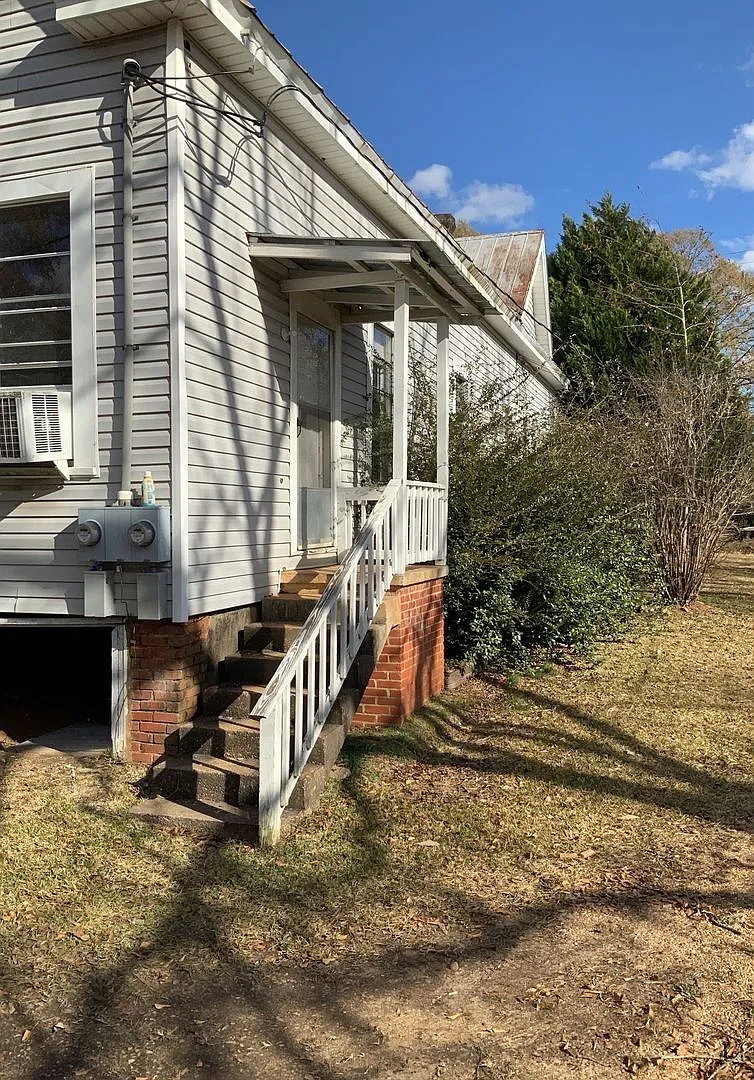 340 Hickory St — Photo 2