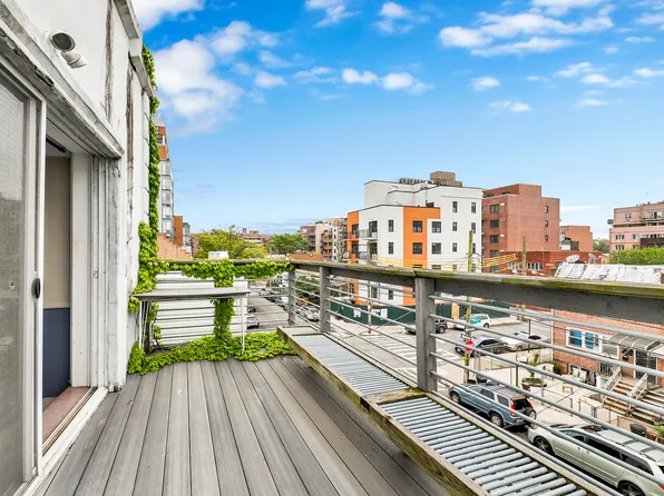 1011 Banner Avenue image 22 of 23