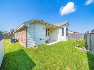 6506 Hunters Way Ln, Baytown, TX 77521