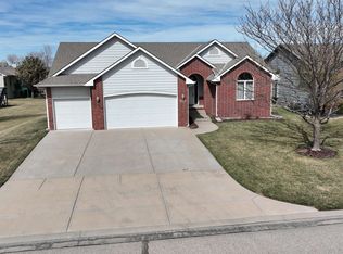 8102 W Lang St, Wichita, KS 67205