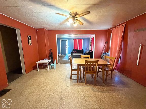 4th image of 1043 W 36th St