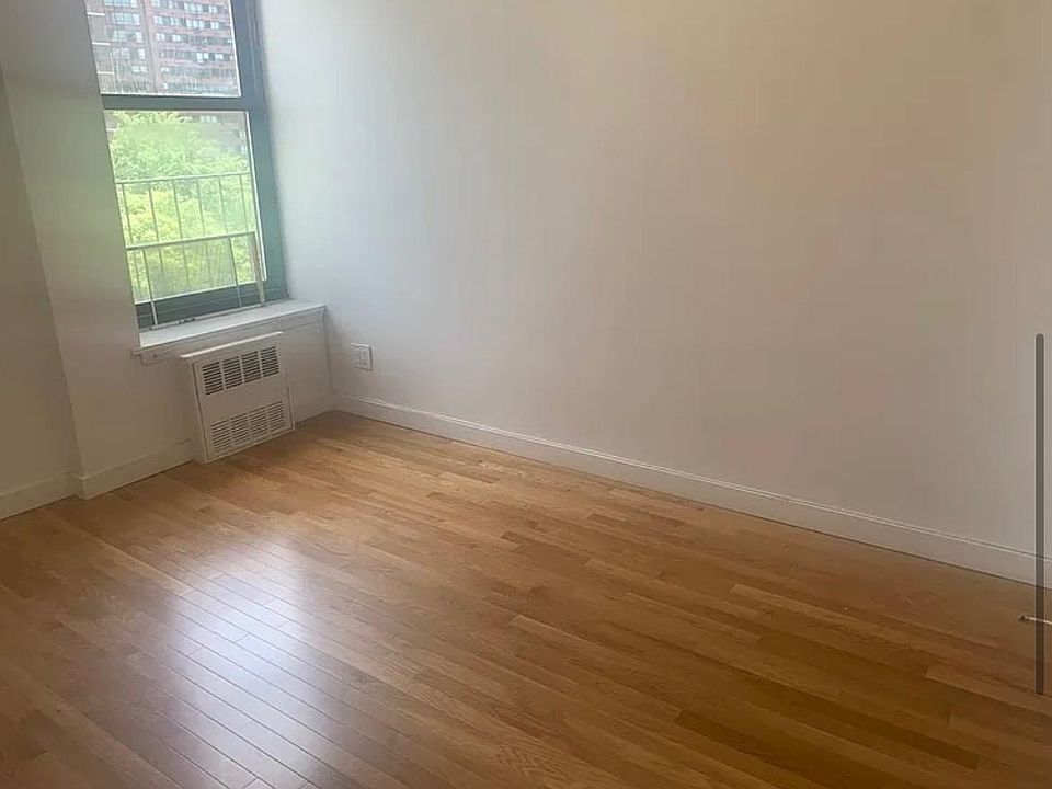 2nd image of 1469 Lexington Ave APT 67