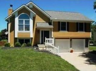 17380 W 155th Ter, Olathe, KS 66062