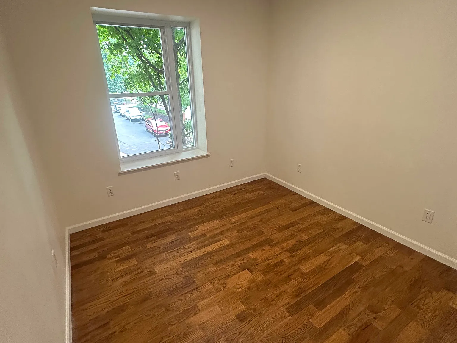 4 bed, $3,000 — Photo 4