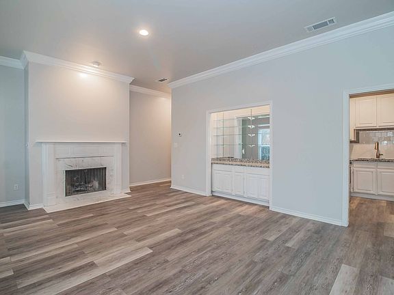 2nd image of 5015 Birchman Ave