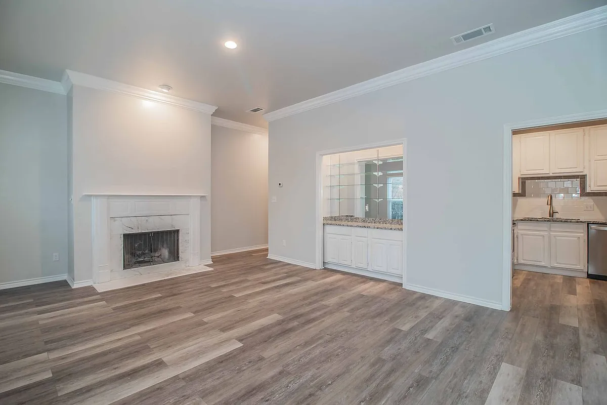 Building Photo - 5015 Birchman Ave