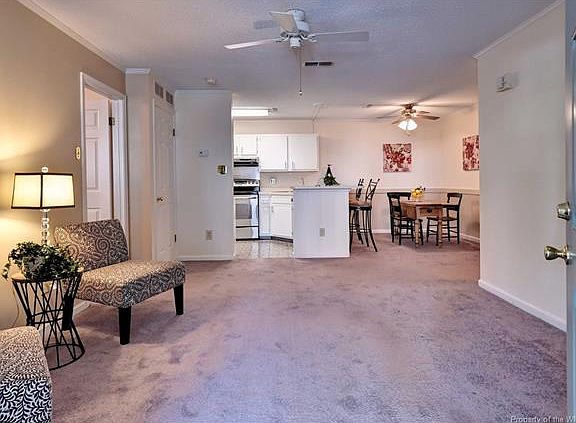 3rd image of 102 Stratford Dr