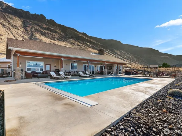 25 Sageland Road, East Wenatchee, WA 98802