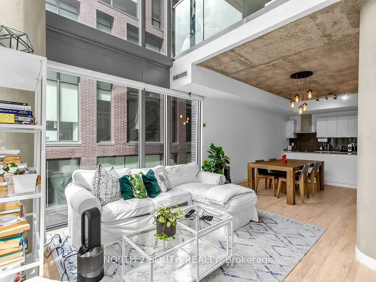 95 Bathurst St #225 — Photo 9