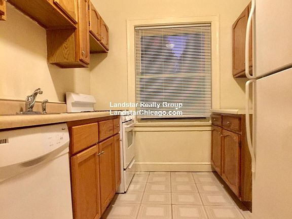 2nd image of 536 Hinman Ave APT 2S