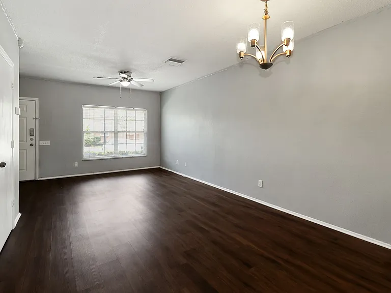 6367 Bayside Key Dr — Photo 2
