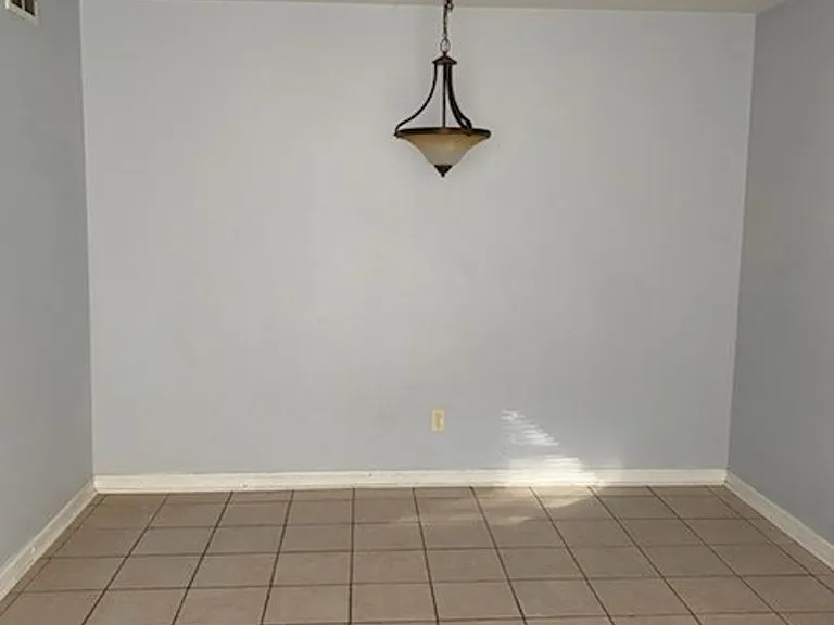 6015 Warm Springs Ct — Photo 9