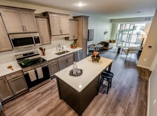 Alcott, Hopkins, MN 55343