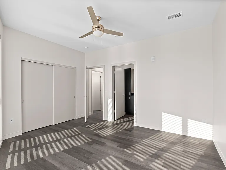 4420 Vista Ave #10 — Photo 5
