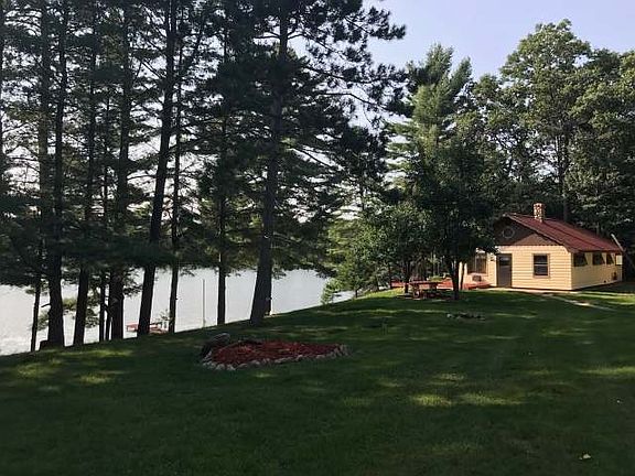 2nd image of 1445 White Horse Ln