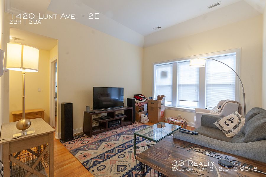 1st image of 1420 W Lunt Ave APT 2E