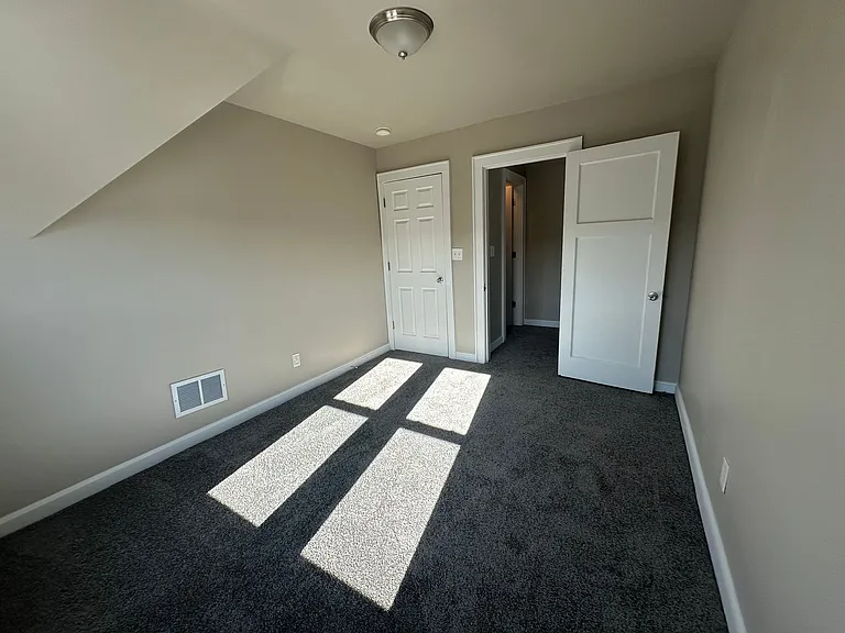 3860 N 19th Pl — Photo 36