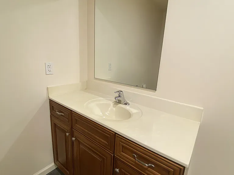 65 Woods Edge Rd — Photo 7
