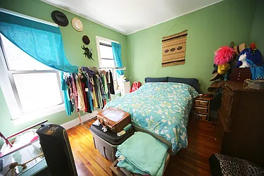 Rented by Metropolitan Realty