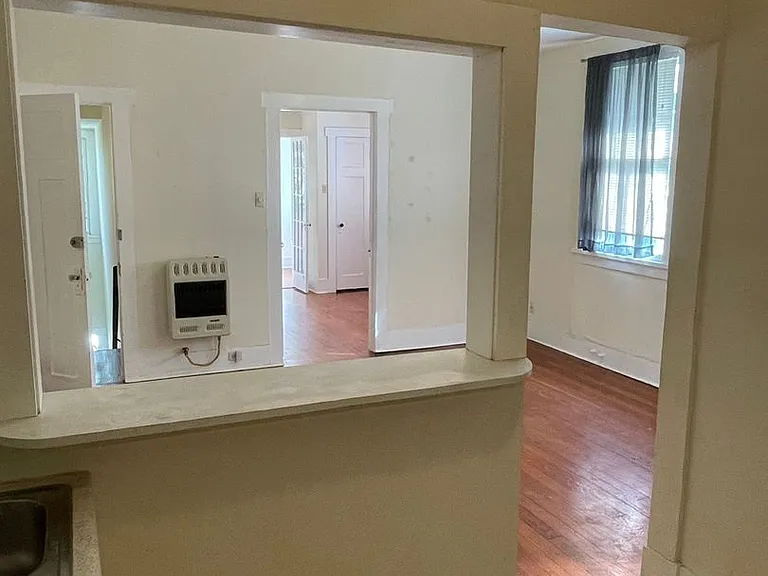2336-40 Wirth Pl #2340 — Photo 5