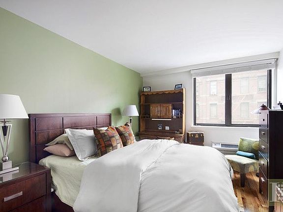 3rd image of 279 W 117th St APT 3O