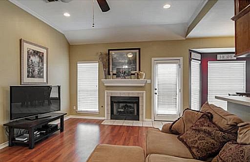 3rd image of 3305 Fredrick Ct