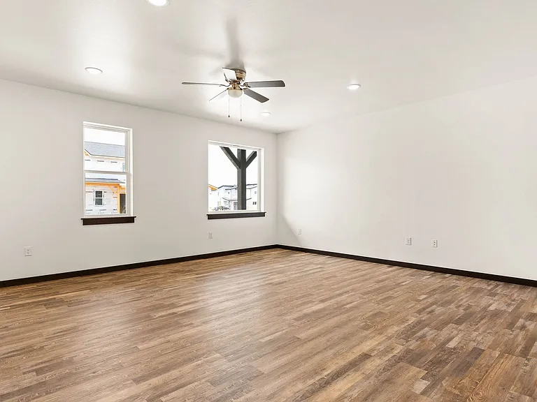 782 Rookery Ln — Photo 3