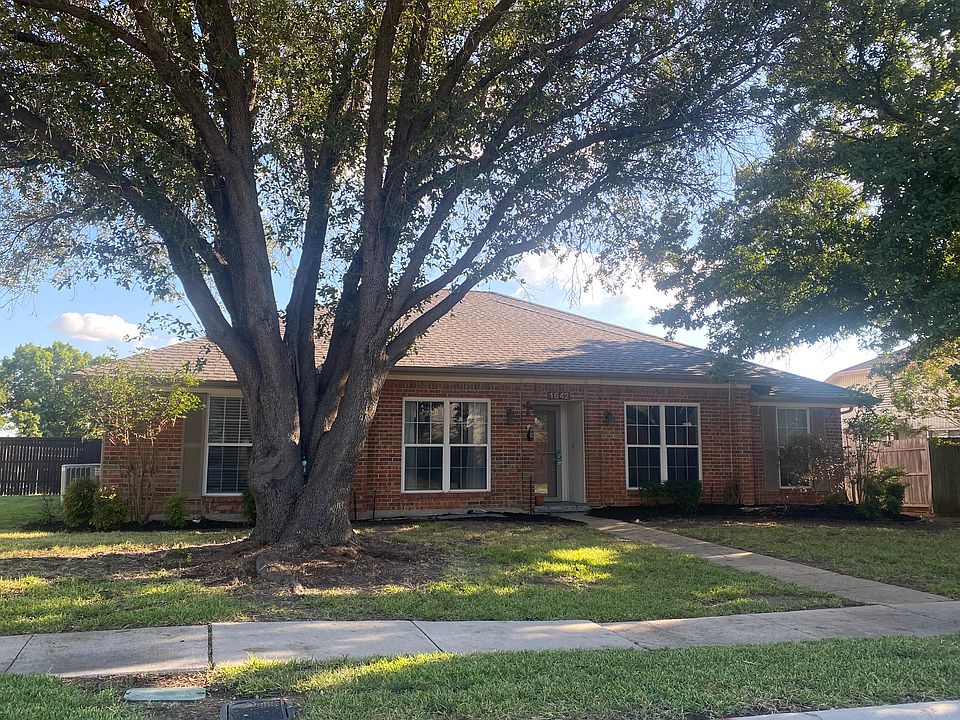 1st image of 1642 Canterbury Ln