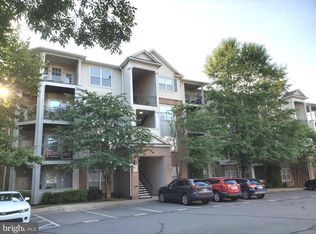 12112 Garden Grove Cir UNIT 202, Fairfax, VA 22030