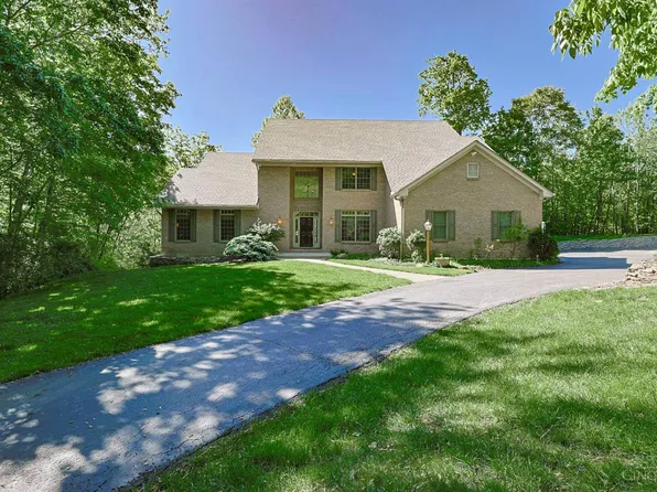 7587 Lakewater Dr, Cincinnati, OH 45242