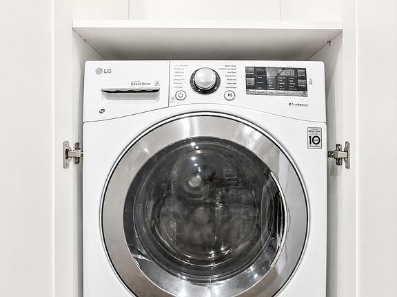 4th image of 321 W 11th St #14C
