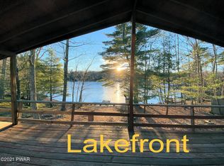 105 S Pond Cir, Dingmans Ferry, PA 18328