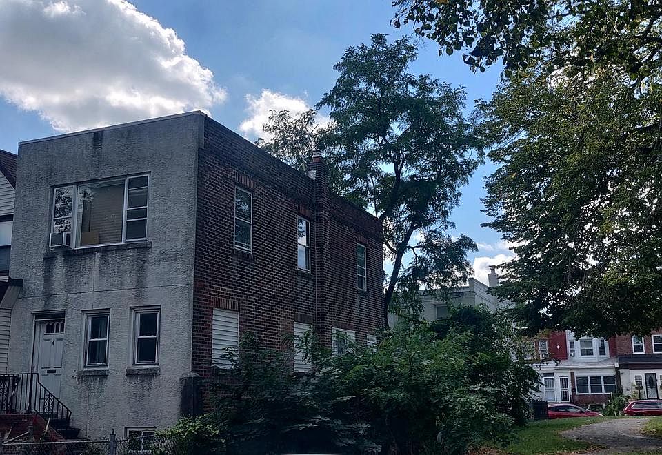 2nd image of 2538 S Dewey St