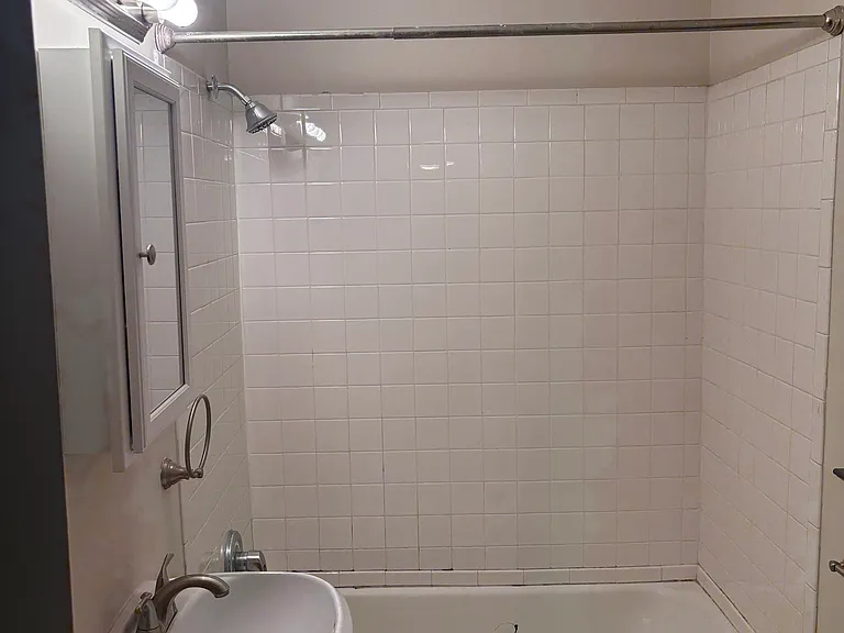 1322 Euclid Ave NE #3B — Photo 6