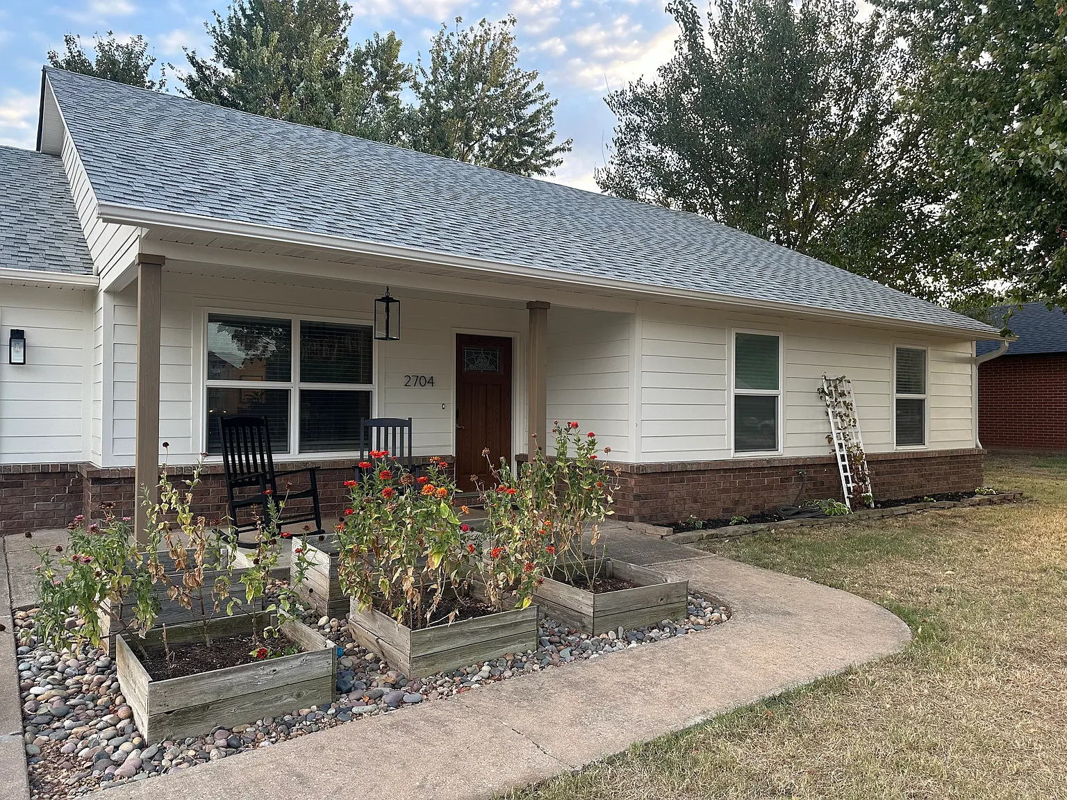3 bed, 1615 sqft, $2,200 — Photo 1