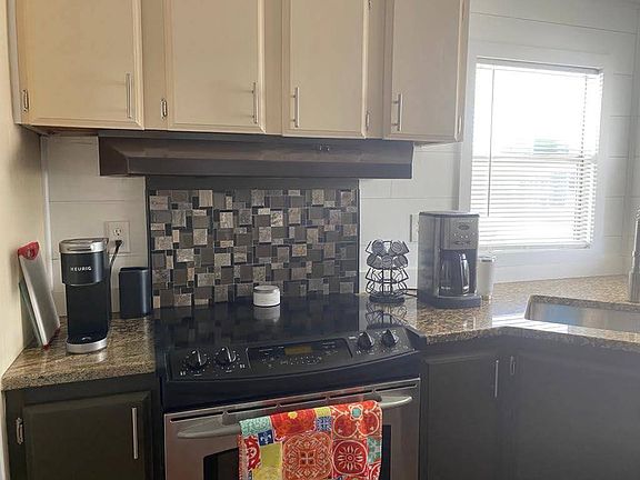 4th image of 676 Brigantine Blvd
