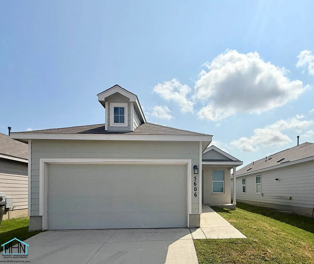 Comfort, Convenience & Accessibility! Beautiful 3-Bedroom 2-Bath Singe Storey Home Near Randolph ... — Photo 2