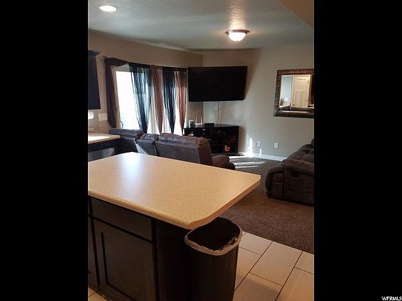 4th image of 2417 N Wellington Dr