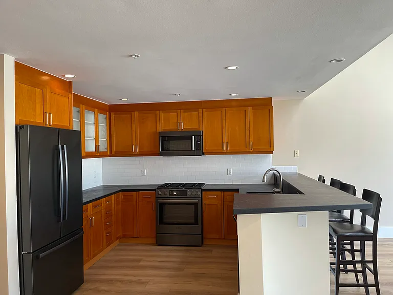 2600 18th St #304 — Photo 7