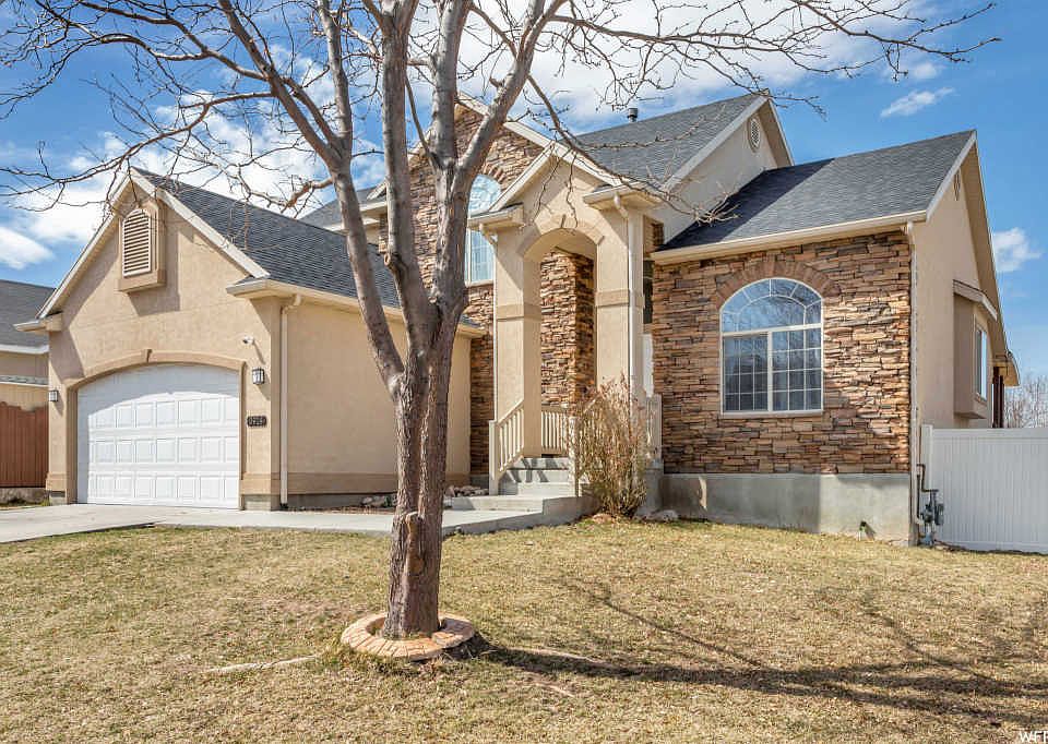 1st image of 3914 S Othello Way