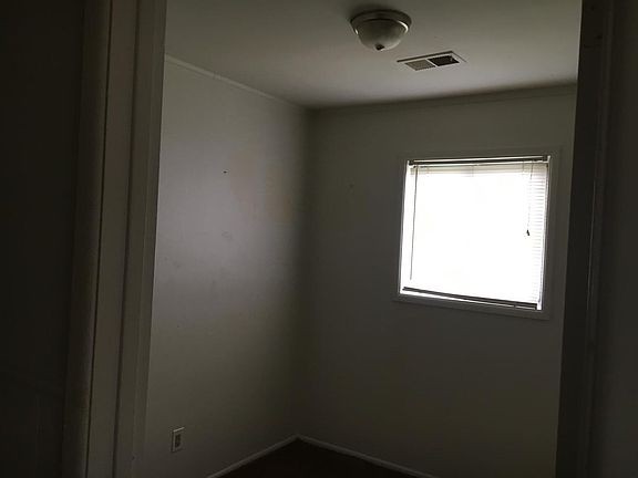 5th image of 1078 Birch Dr