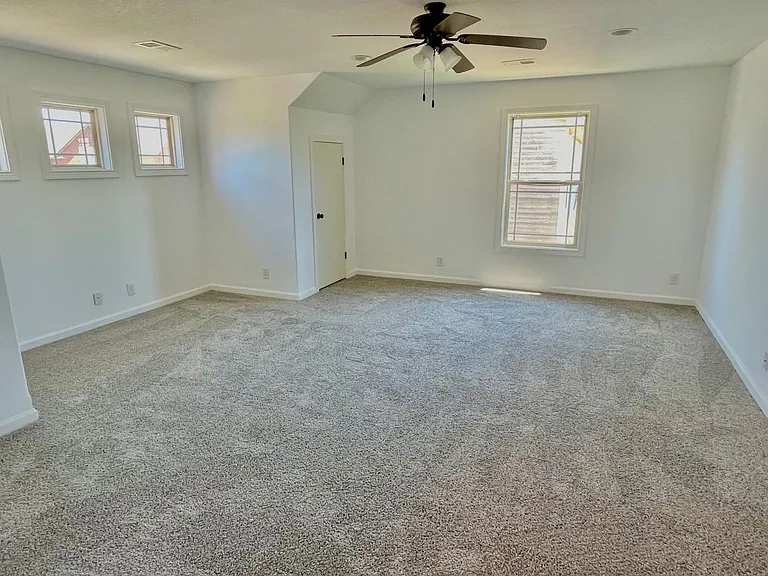 3350 Cotham Ln — Photo 13
