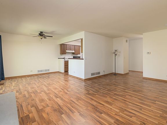 5th image of 39822 N Stonebridge Ct