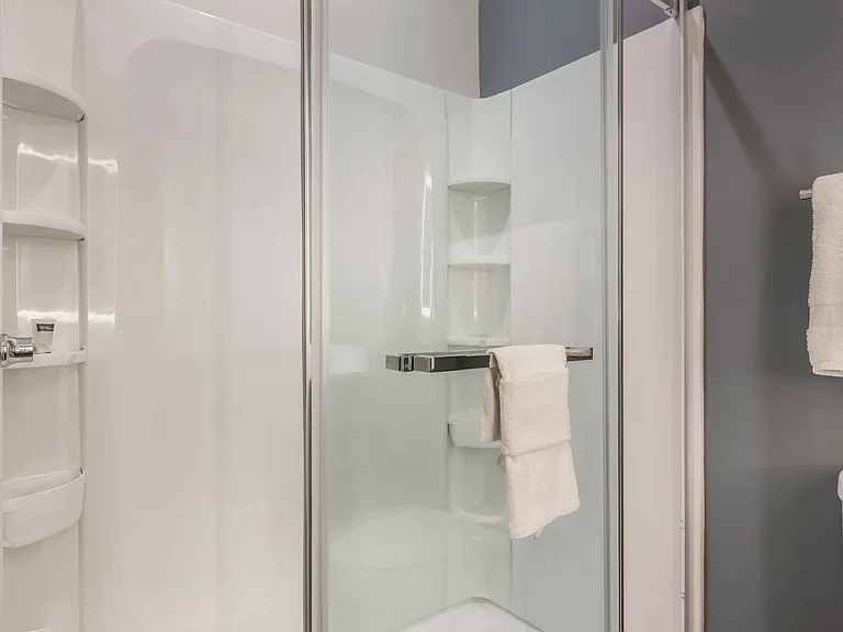 4060 Center Park Dr — Photo 30