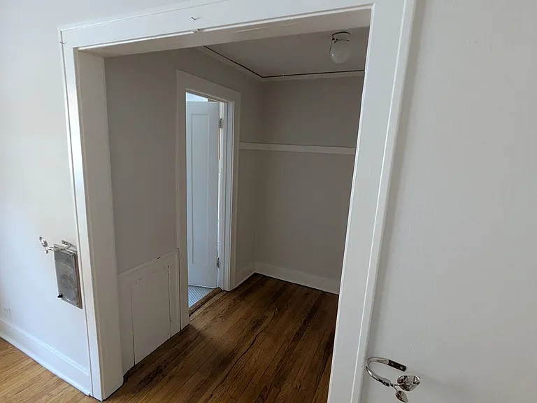 413 N Main St — Photo 7