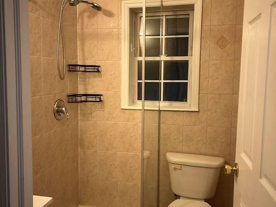 1st image of 4311 215th Pl Floor 3