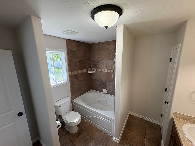 2920 N Sunlight Dr — Photo 5